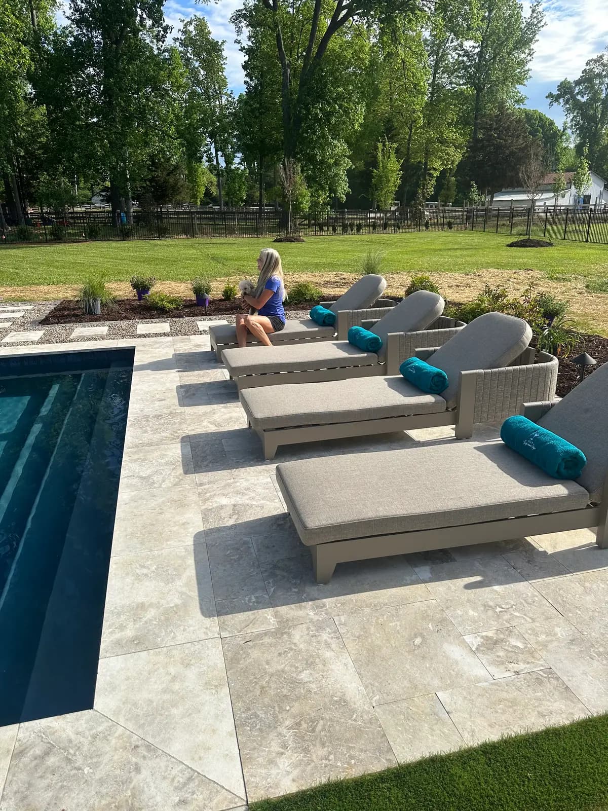 Gunite pool and spa with an outdoor kitchen in Huntersville, NC, view 20