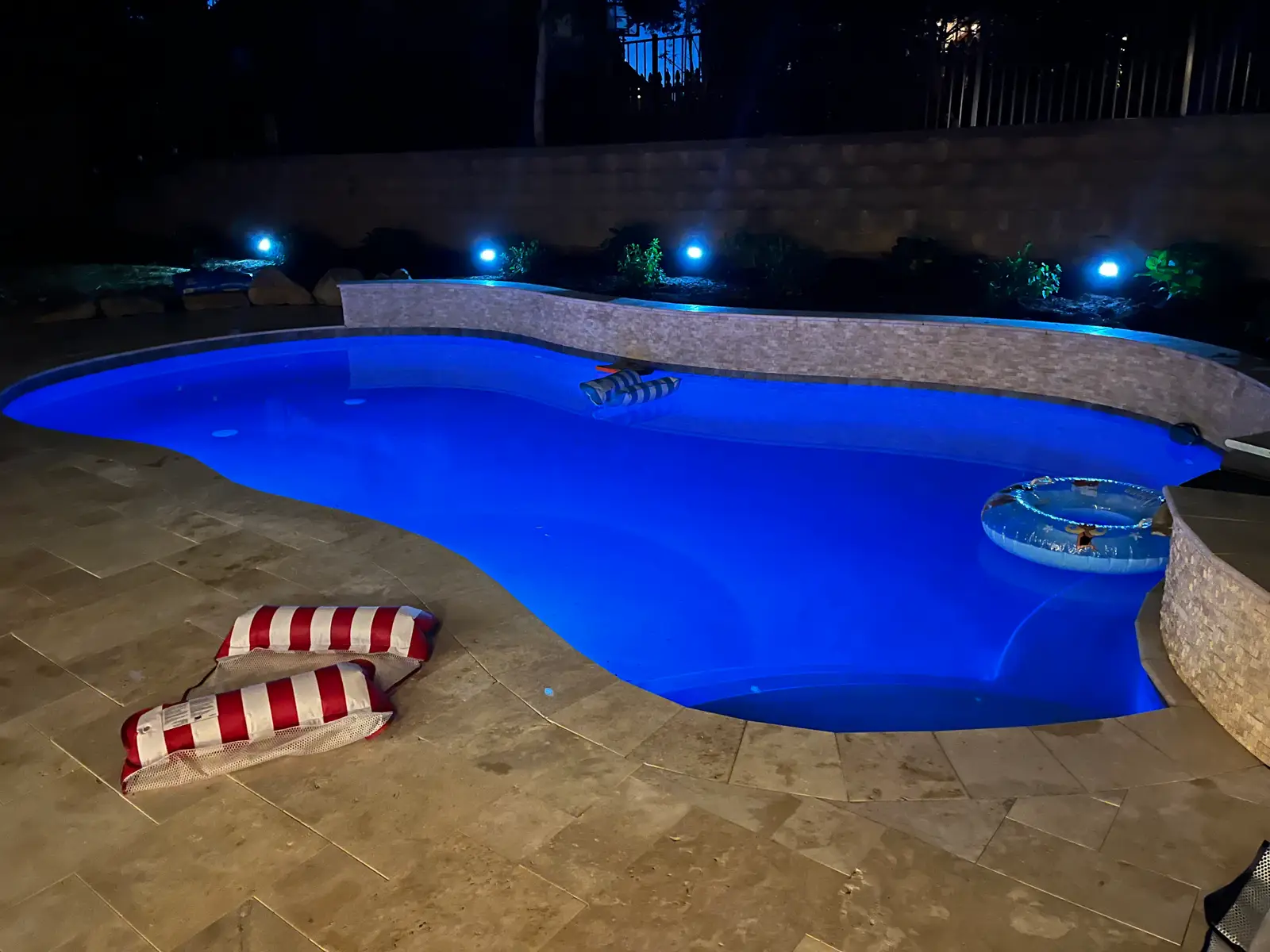 Gunite pool and spa with outdoor lighting in Charlotte, NC, view 15